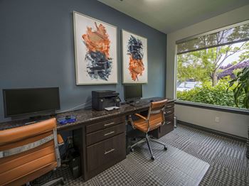 24-hour Business Center
